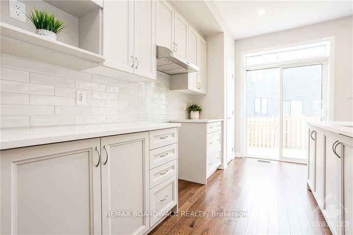 Photo 10 at 262 TULLAGHAN Heights, Nepean (Half Moon Bay), Ottawa