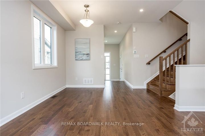 Photo 11 at 262 TULLAGHAN Heights, Nepean (Half Moon Bay), Ottawa