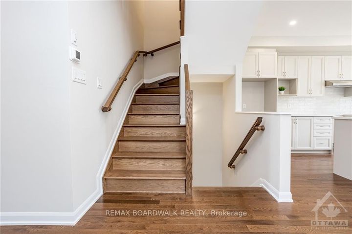 Photo 12 at 262 TULLAGHAN Heights, Nepean (Half Moon Bay), Ottawa