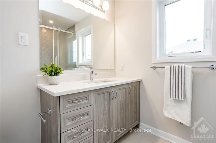 Photo 16 at 262 TULLAGHAN Heights, Nepean (Half Moon Bay), Ottawa
