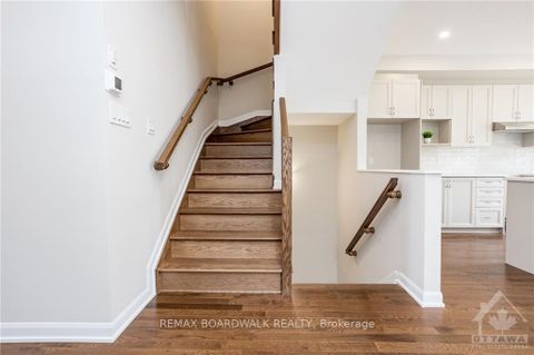Photo 12 at 262 TULLAGHAN Heights, Nepean (Half Moon Bay), Ottawa