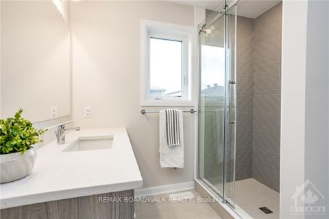 Photo 17 at 262 TULLAGHAN Heights, Nepean (Half Moon Bay), Ottawa