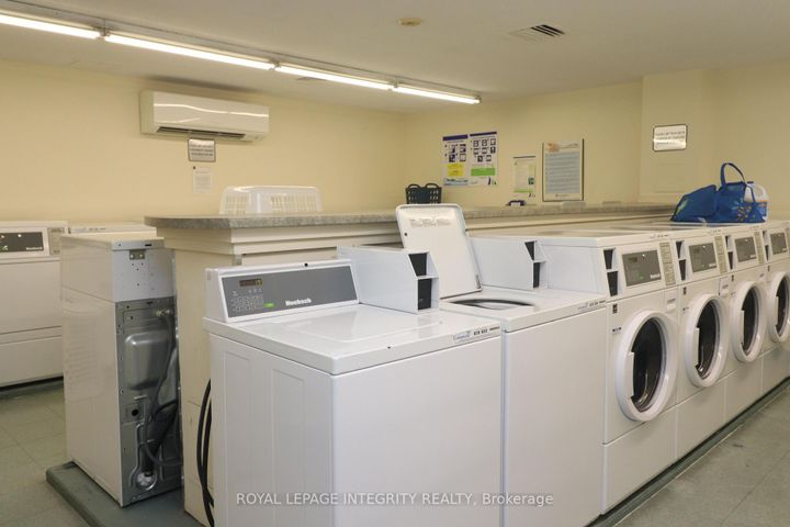 Photo 18 at 2505 - 900 Dynes Road N, Nepean (Carleton Square), Ottawa