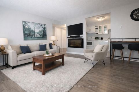 Photo 8 at 2505 - 900 Dynes Road N, Nepean (Carleton Square), Ottawa