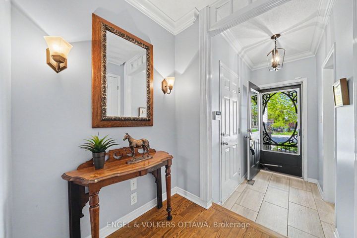 Photo 2 at 114 Rustwood Private, Nepean (Stonebridge), Ottawa