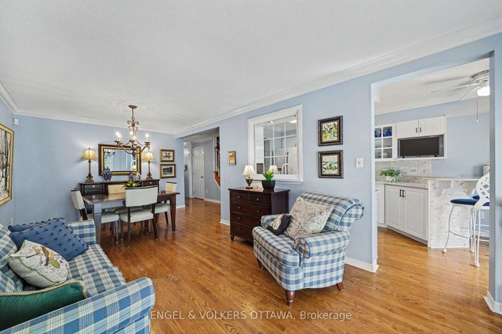 Photo 4 at 114 Rustwood Private, Nepean (Stonebridge), Ottawa
