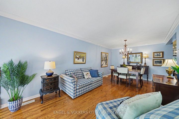 Photo 5 at 114 Rustwood Private, Nepean (Stonebridge), Ottawa