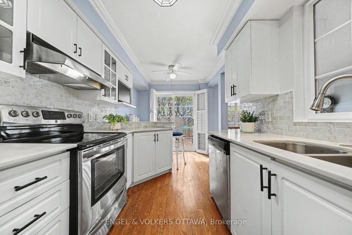 Photo 8 at 114 Rustwood Private, Nepean (Stonebridge), Ottawa
