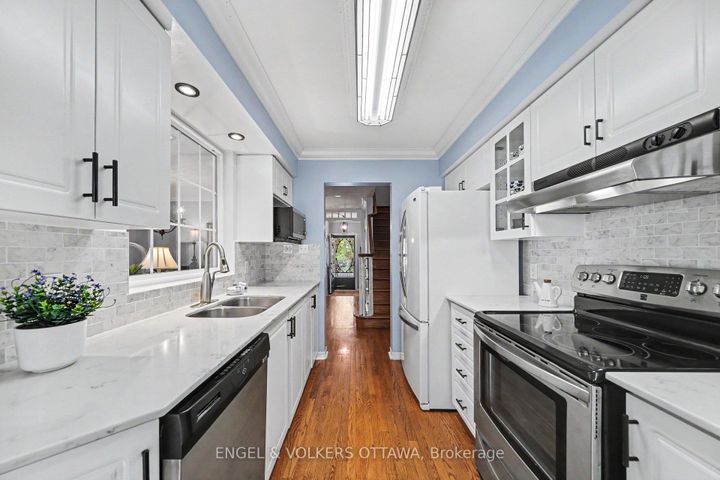 Photo 9 at 114 Rustwood Private, Nepean (Stonebridge), Ottawa