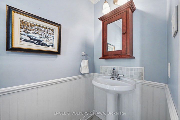Photo 11 at 114 Rustwood Private, Nepean (Stonebridge), Ottawa