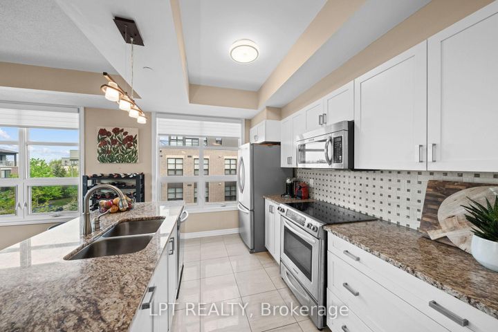 Photo 14 at 301 - 298 Glenroy Gilbert Drive, Nepean (Strandherd), Ottawa
