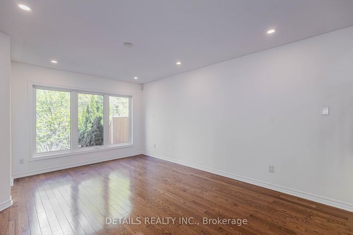 Photo 23 at 134 Tacom Circle, Nepean (Strandherd), Ottawa