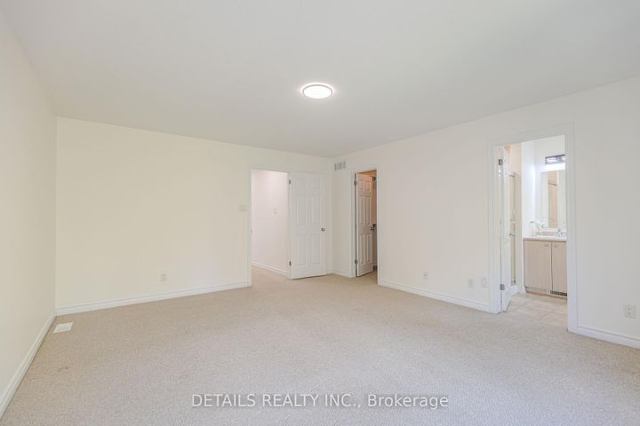 Photo 32 at 134 Tacom Circle, Nepean (Strandherd), Ottawa