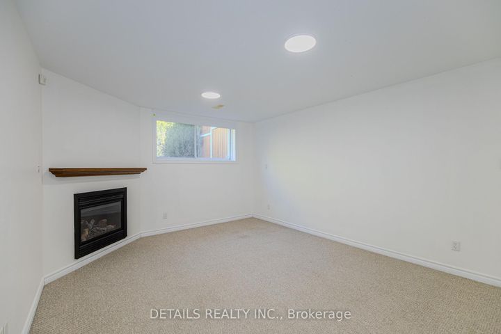 Photo 41 at 134 Tacom Circle, Nepean (Strandherd), Ottawa