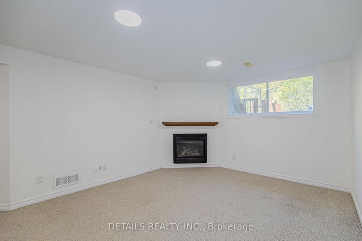 Photo 43 at 134 Tacom Circle, Nepean (Strandherd), Ottawa