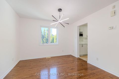 Photo 4 at 134 Tacom Circle, Nepean (Strandherd), Ottawa