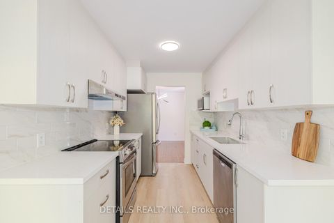 Photo 8 at 134 Tacom Circle, Nepean (Strandherd), Ottawa