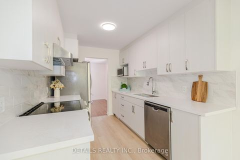 Photo 9 at 134 Tacom Circle, Nepean (Strandherd), Ottawa