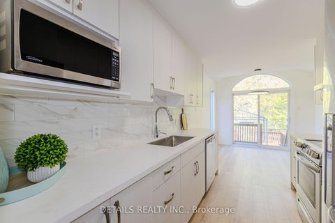 Photo 12 at 134 Tacom Circle, Nepean (Strandherd), Ottawa