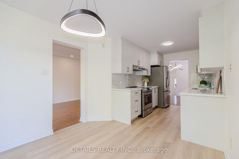 Photo 14 at 134 Tacom Circle, Nepean (Strandherd), Ottawa