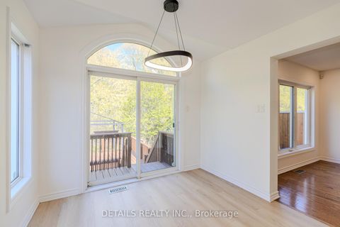 Photo 20 at 134 Tacom Circle, Nepean (Strandherd), Ottawa