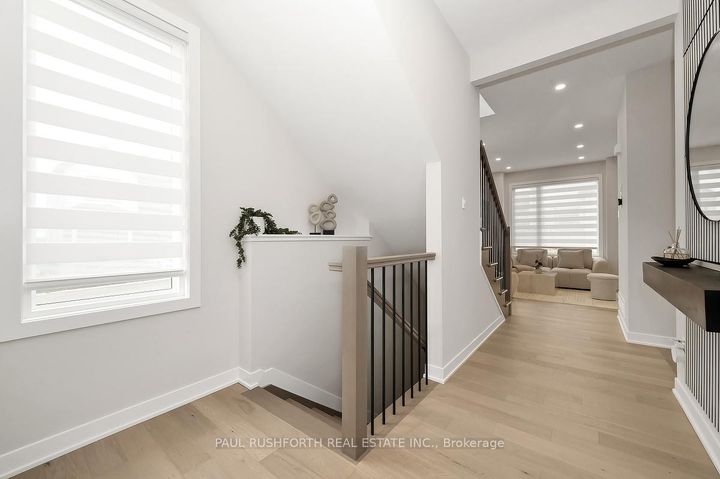 Photo 3 at 11 Pumice Place, Nepean (Half Moon Bay), Ottawa