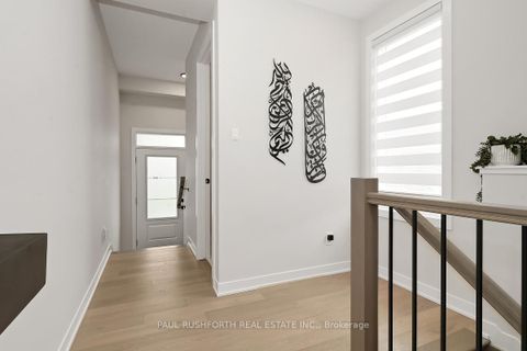 Photo 2 at 11 Pumice Place, Nepean (Half Moon Bay), Ottawa