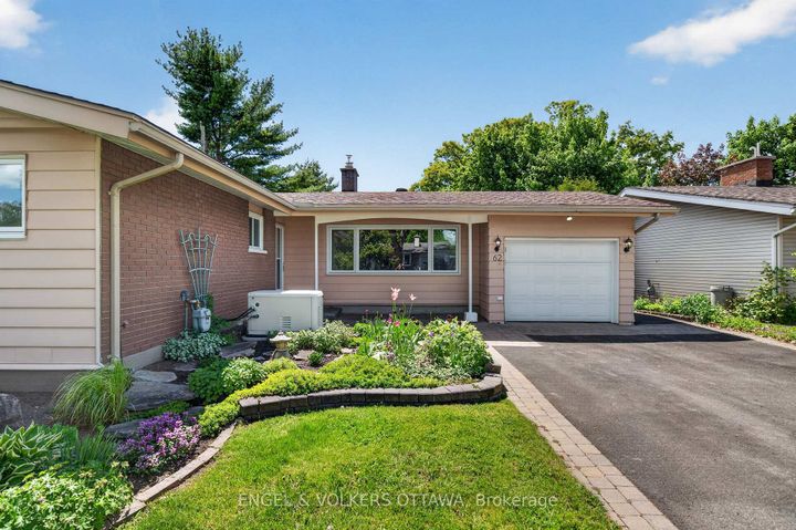 Photo 1 at 62 Wigan Drive, Nepean (Borden Farm/Stewart Farm/Carleton Heights/Parkwood Hills), Ottawa