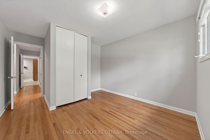Photo 18 at 62 Wigan Drive, Nepean (Borden Farm/Stewart Farm/Carleton Heights/Parkwood Hills), Ottawa