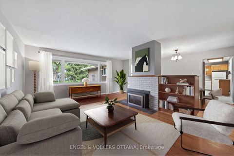 Photo 4 at 62 Wigan Drive, Nepean (Borden Farm/Stewart Farm/Carleton Heights/Parkwood Hills), Ottawa