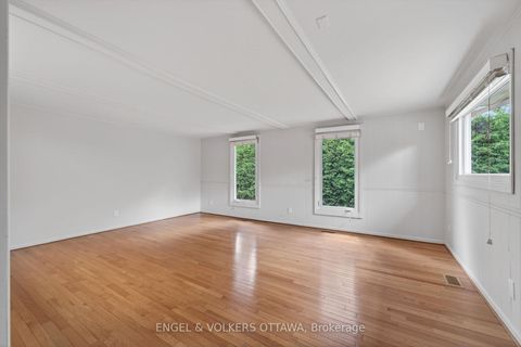 Photo 12 at 62 Wigan Drive, Nepean (Borden Farm/Stewart Farm/Carleton Heights/Parkwood Hills), Ottawa