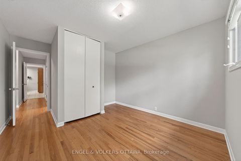 Photo 18 at 62 Wigan Drive, Nepean (Borden Farm/Stewart Farm/Carleton Heights/Parkwood Hills), Ottawa