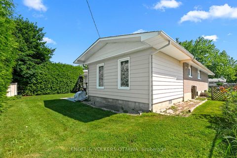 Photo 28 at 62 Wigan Drive, Nepean (Borden Farm/Stewart Farm/Carleton Heights/Parkwood Hills), Ottawa