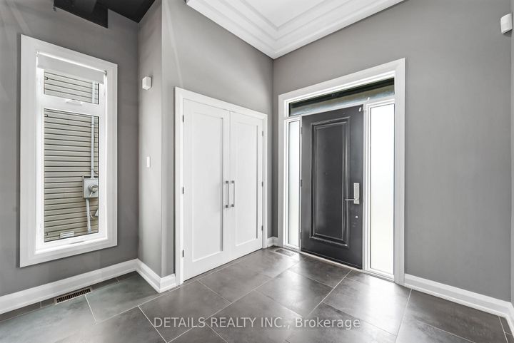 Photo 3 at 71 Eleanor Drive, Nepean (City View/Skyline/Fisher Heights/Parkwood Hills), Ottawa