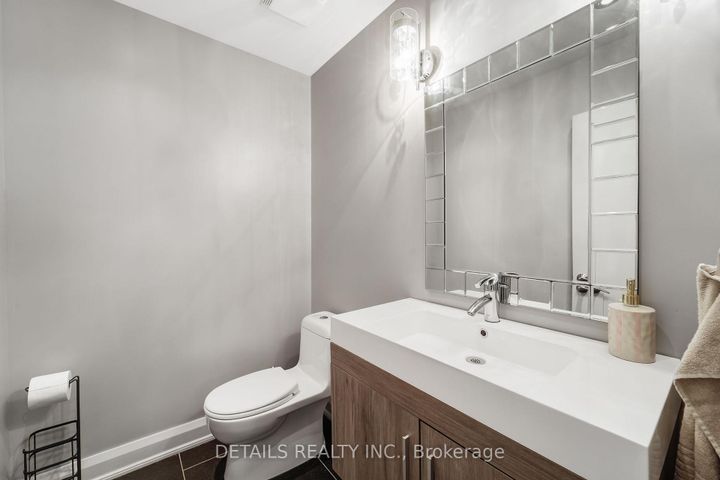 Photo 6 at 71 Eleanor Drive, Nepean (City View/Skyline/Fisher Heights/Parkwood Hills), Ottawa