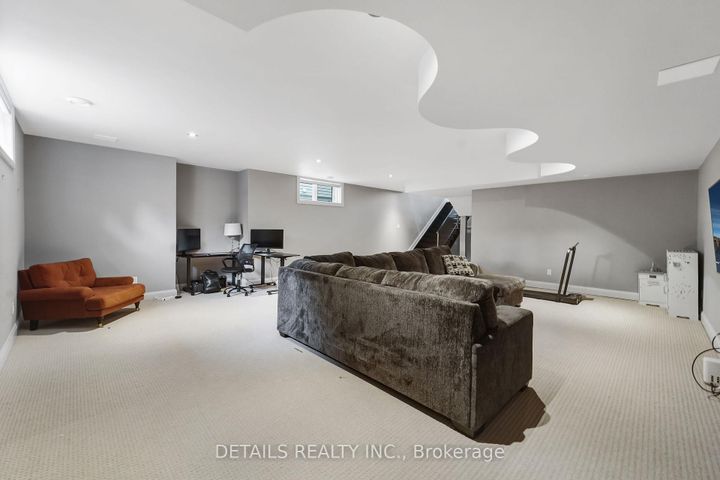 Photo 36 at 71 Eleanor Drive, Nepean (City View/Skyline/Fisher Heights/Parkwood Hills), Ottawa