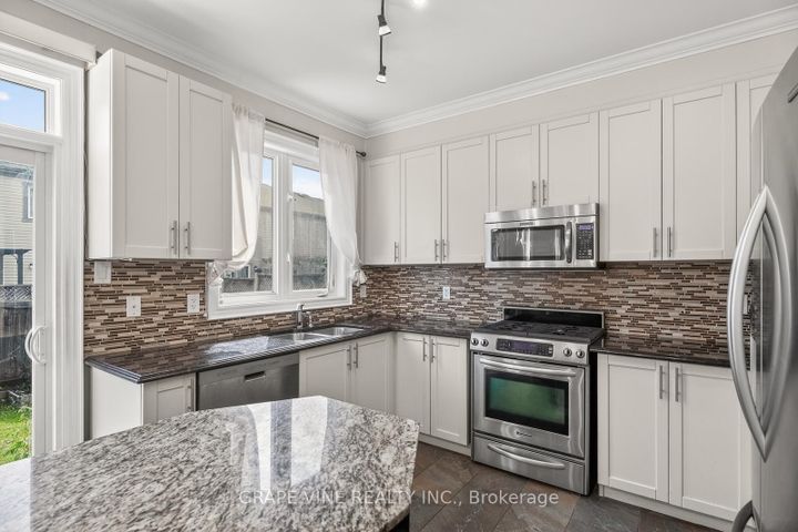 Photo 11 at 3009 FRESHWATER Way, Nepean (Half Moon Bay), Ottawa