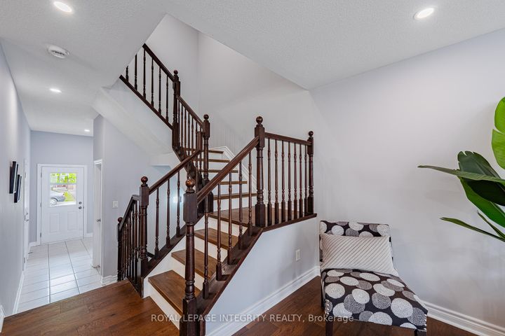 Photo 12 at 132 Mancini Way E, Nepean (Strandherd), Ottawa