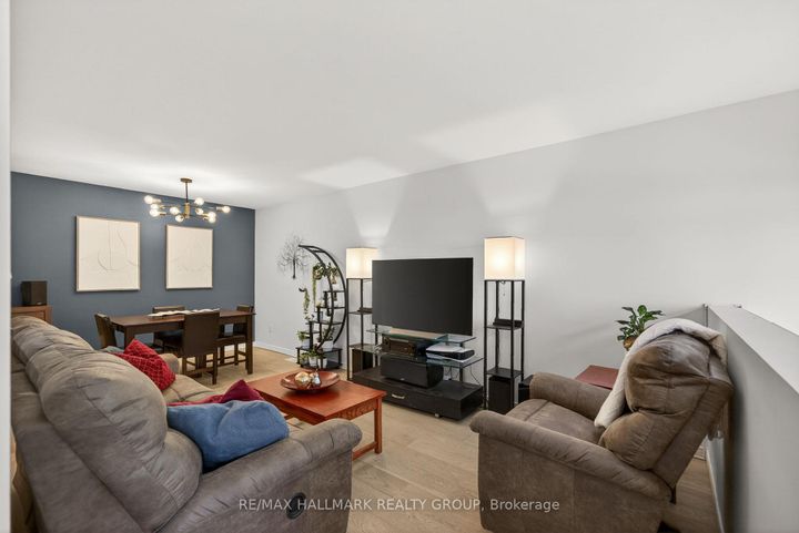 Photo 9 at 115 Cedardown Private, Nepean (Stonebridge), Ottawa