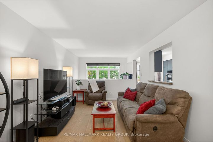 Photo 11 at 115 Cedardown Private, Nepean (Stonebridge), Ottawa