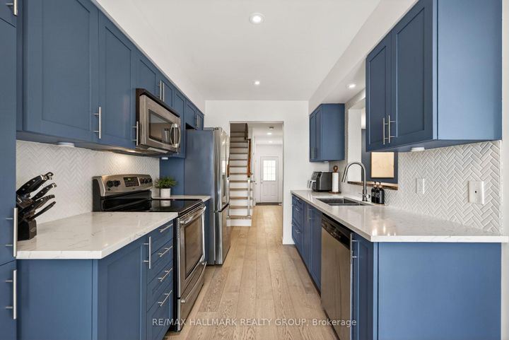 Photo 13 at 115 Cedardown Private, Nepean (Stonebridge), Ottawa