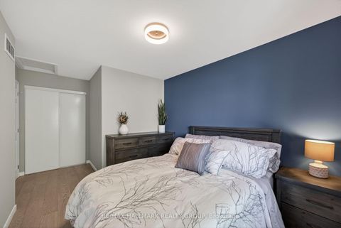 Photo 28 at 115 Cedardown Private, Nepean (Stonebridge), Ottawa