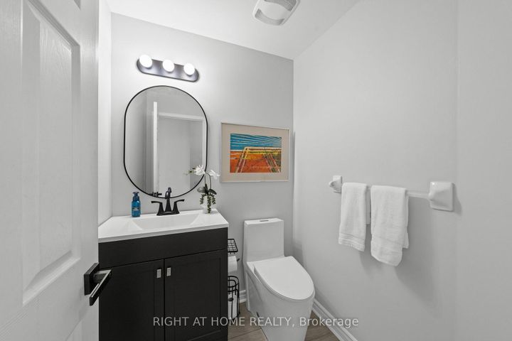 Photo 4 at 517 STONECHURCH Way, Nepean (Cedargrove/Fraserdale), Ottawa