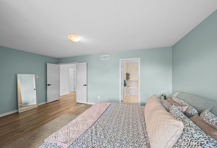 Photo 25 at 517 STONECHURCH Way, Nepean (Cedargrove/Fraserdale), Ottawa