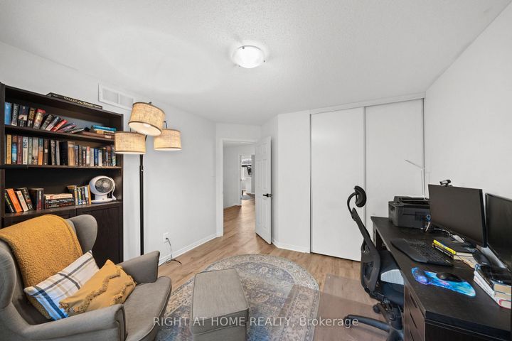 Photo 31 at 517 STONECHURCH Way, Nepean (Cedargrove/Fraserdale), Ottawa