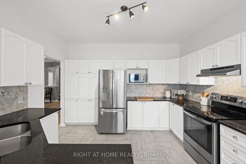Photo 13 at 517 STONECHURCH Way, Nepean (Cedargrove/Fraserdale), Ottawa