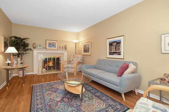 Photo 5 at 10 Cosburn Avenue, Nepean (Arlington Woods), Ottawa
