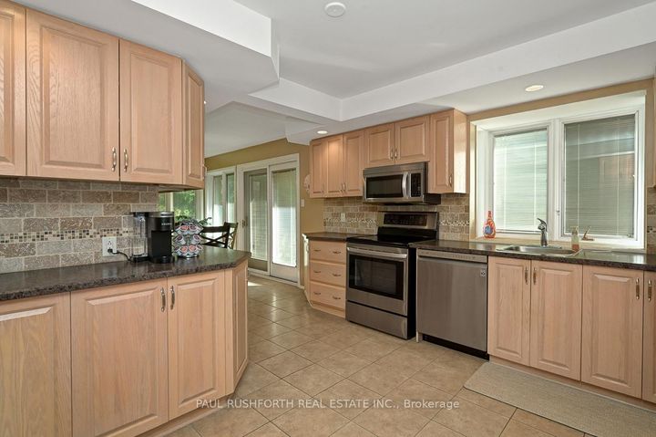Photo 9 at 10 Cosburn Avenue, Nepean (Arlington Woods), Ottawa