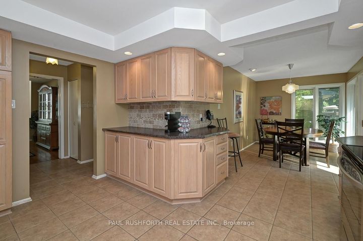 Photo 10 at 10 Cosburn Avenue, Nepean (Arlington Woods), Ottawa
