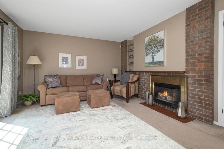 Photo 14 at 10 Cosburn Avenue, Nepean (Arlington Woods), Ottawa